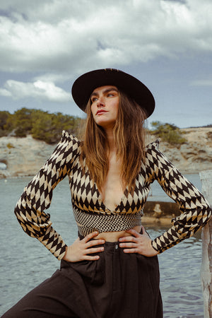 TARIQ POINTY JACKET MINI DIAMOND