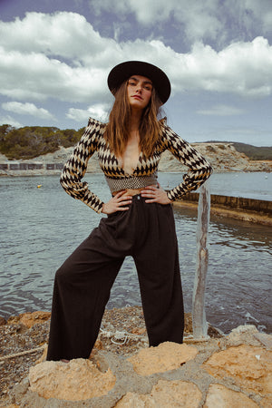 TARIQ POINTY JACKET MINI DIAMOND