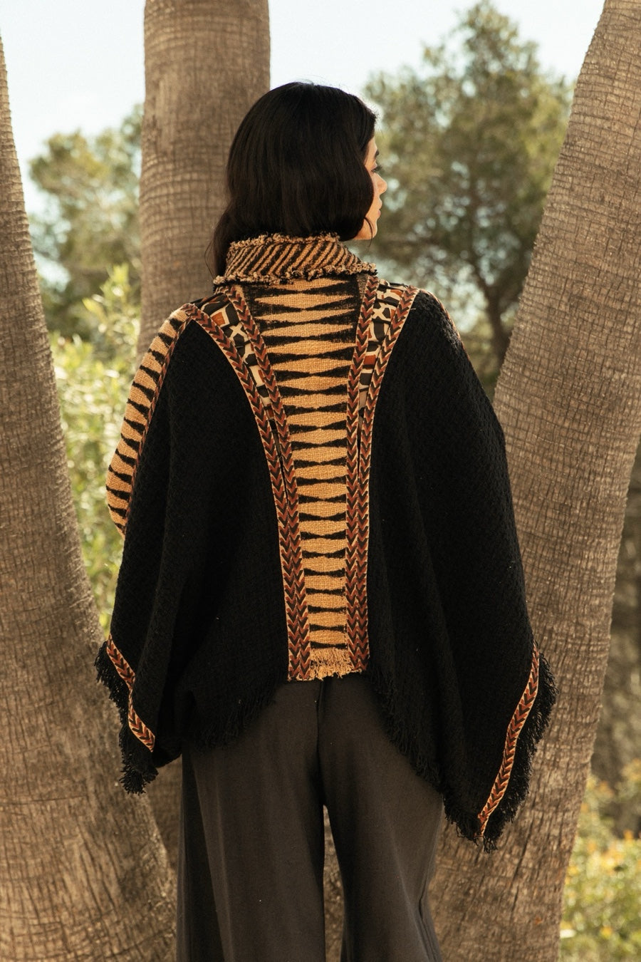 ARROW PONCHO ZEBRA BLACK