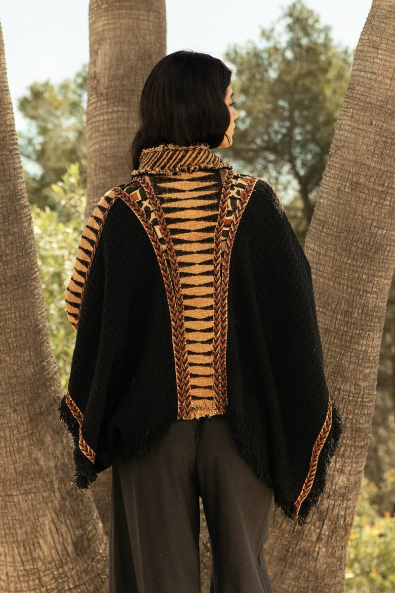ARROW PONCHO ZEBRA BLACK