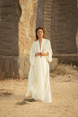 SOL CAPE OFF WHITE