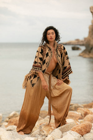 ARROW PONCHO IKAT CREAM