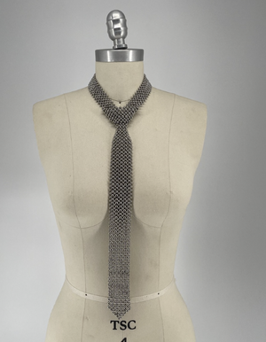 BEADED NECKTIE SILVER