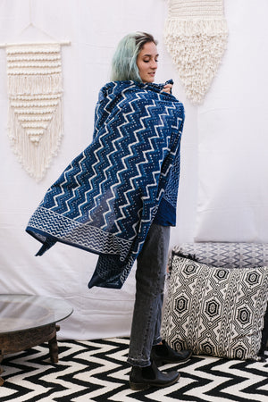 SHIRA SCARF ZIGZAG INDIGO